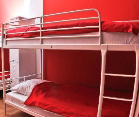 Big City Hostel Wrocław Værelse billede