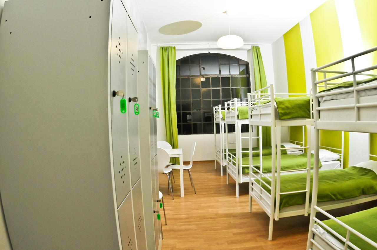 Big City Hostel Wrocław Eksteriør billede