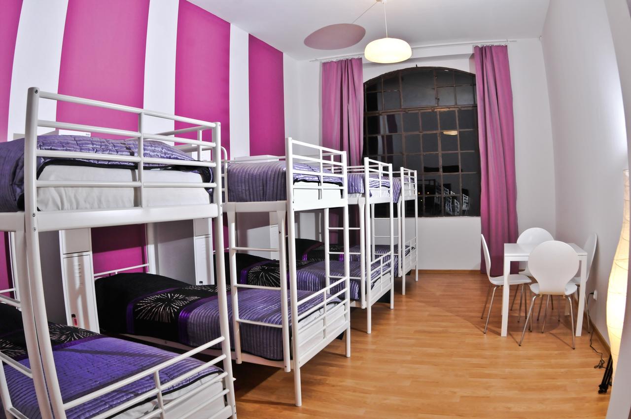 Big City Hostel Wrocław Eksteriør billede
